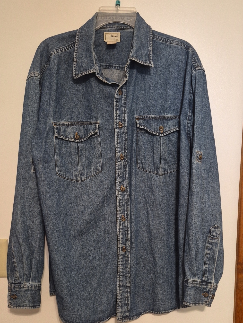 L.L. Bean Men's Denim Shirt Jacket in Blue SZ L